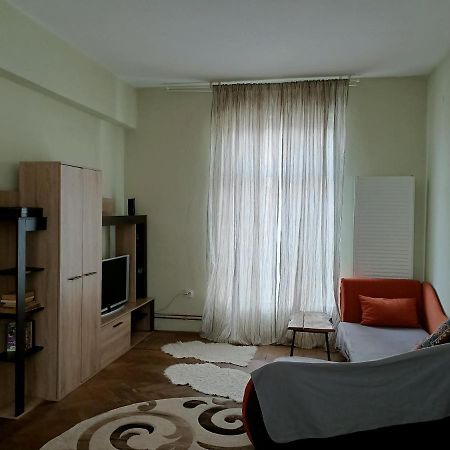 Lovely Apartament In Bucharest, Baba Novac Area Esterno foto